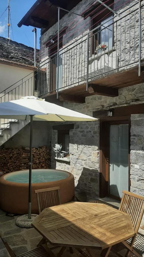 Locanda Del Sasso Rooms Crodo Exteriér fotografie